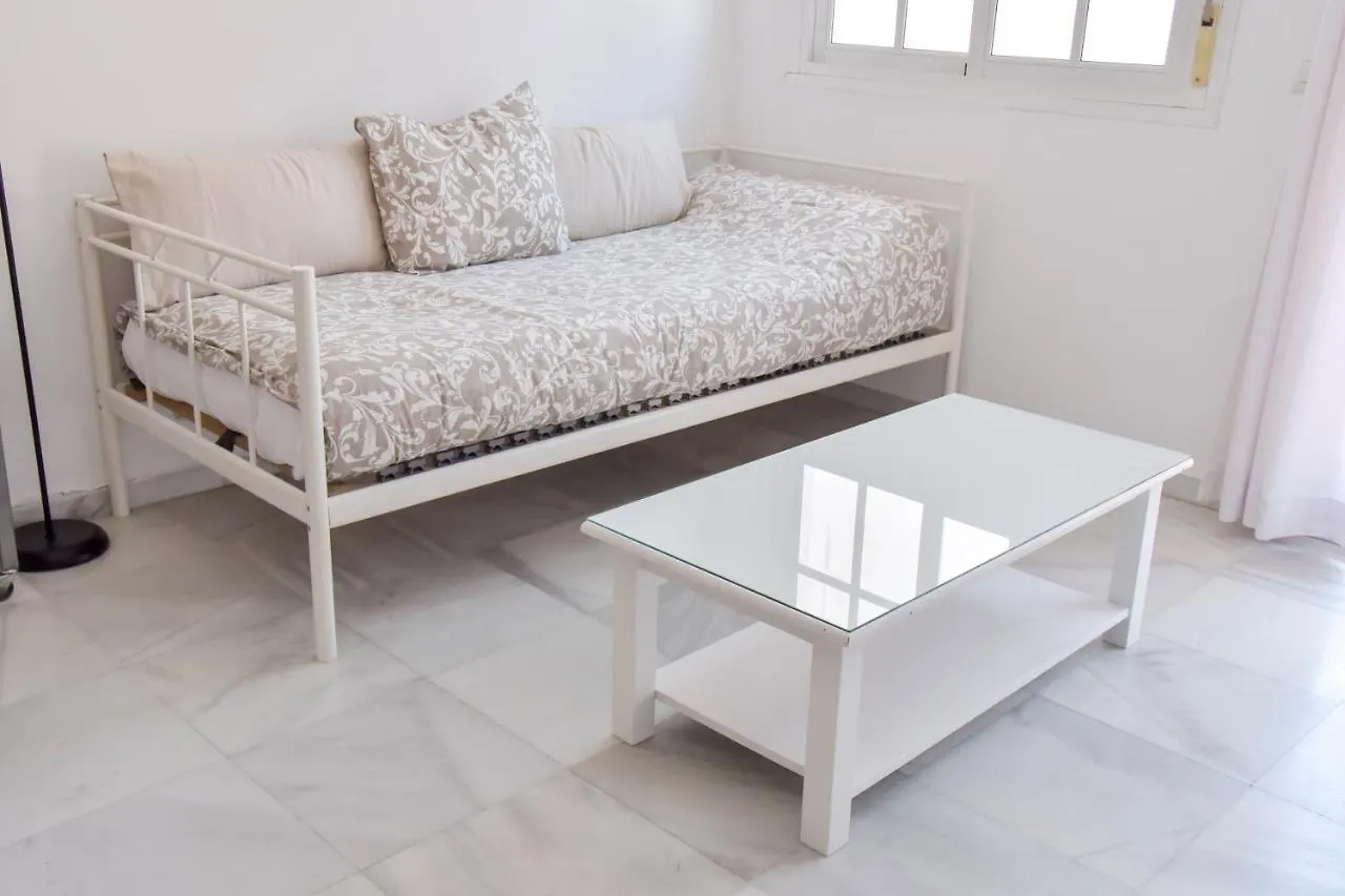 Alohamundi Pureza II Apartment Seville